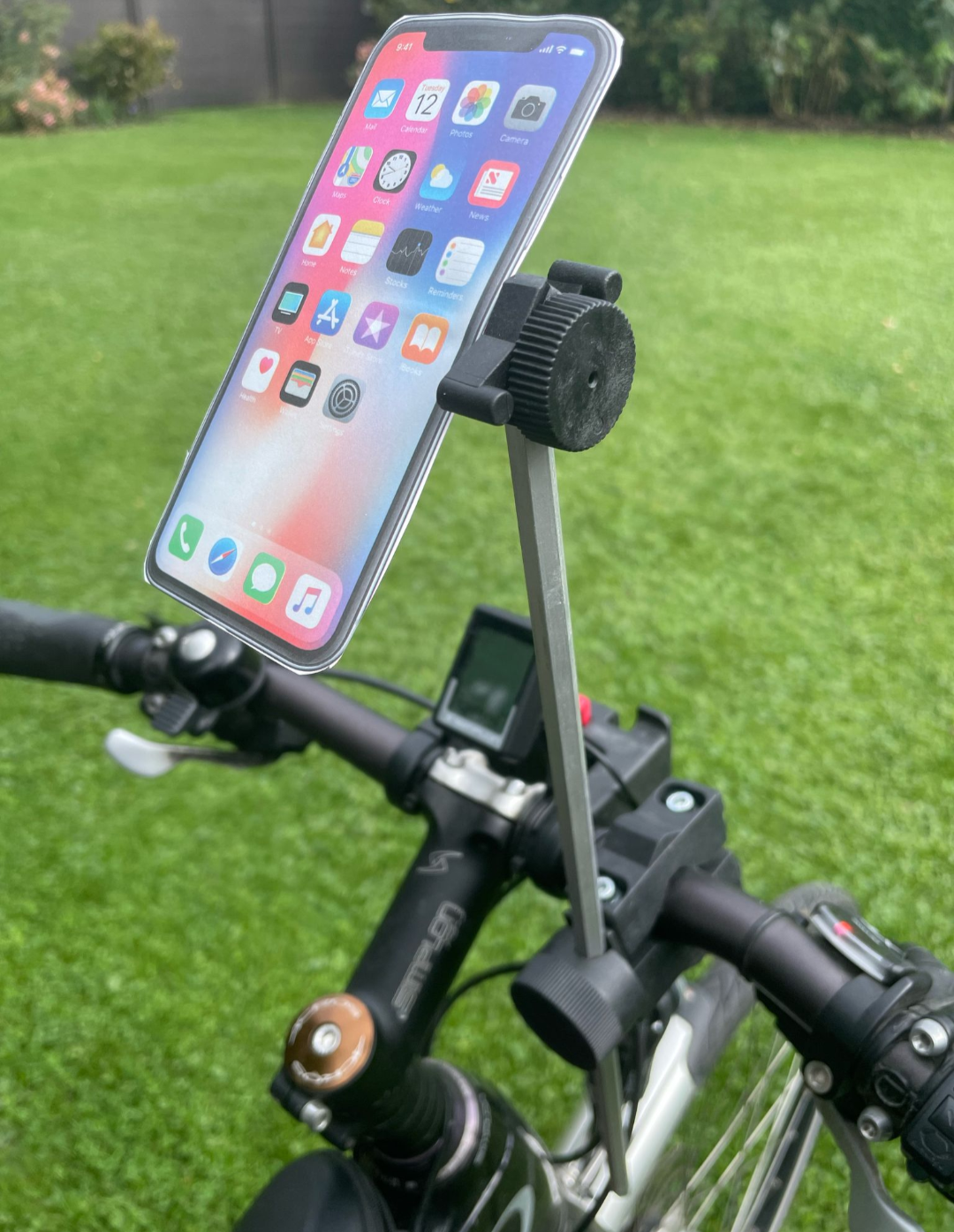 Helmuts Smartphone-Halter am Fahrrad
